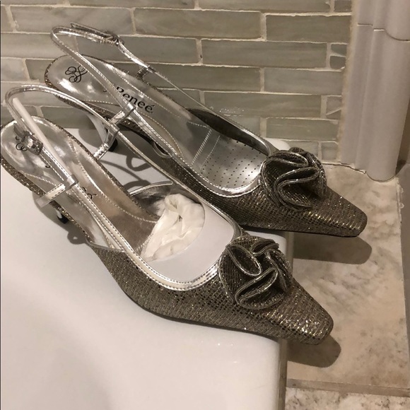 silver shoes size 10 wide